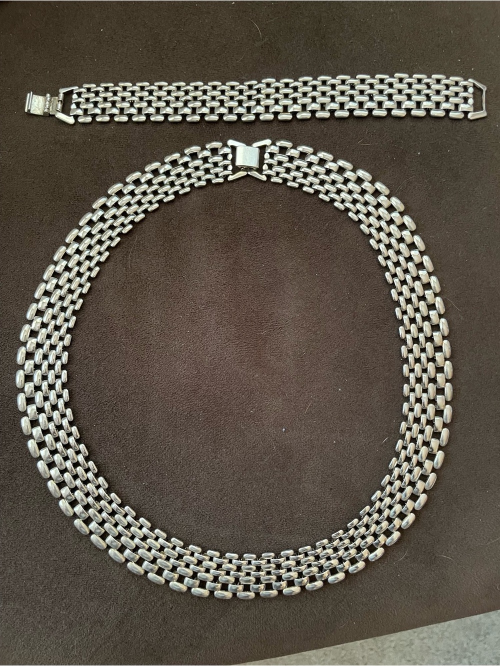 Silver tone Necklace and Bracelet Set fashion jewelry